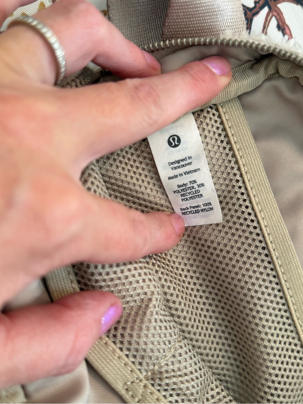 Everywhere Belt Bag in Plush Fleece - Picture 11 of 11